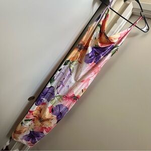 IRIS Satin-y Fitted Spring Flower Maxi Dress with Slit size L Floral Stretchy